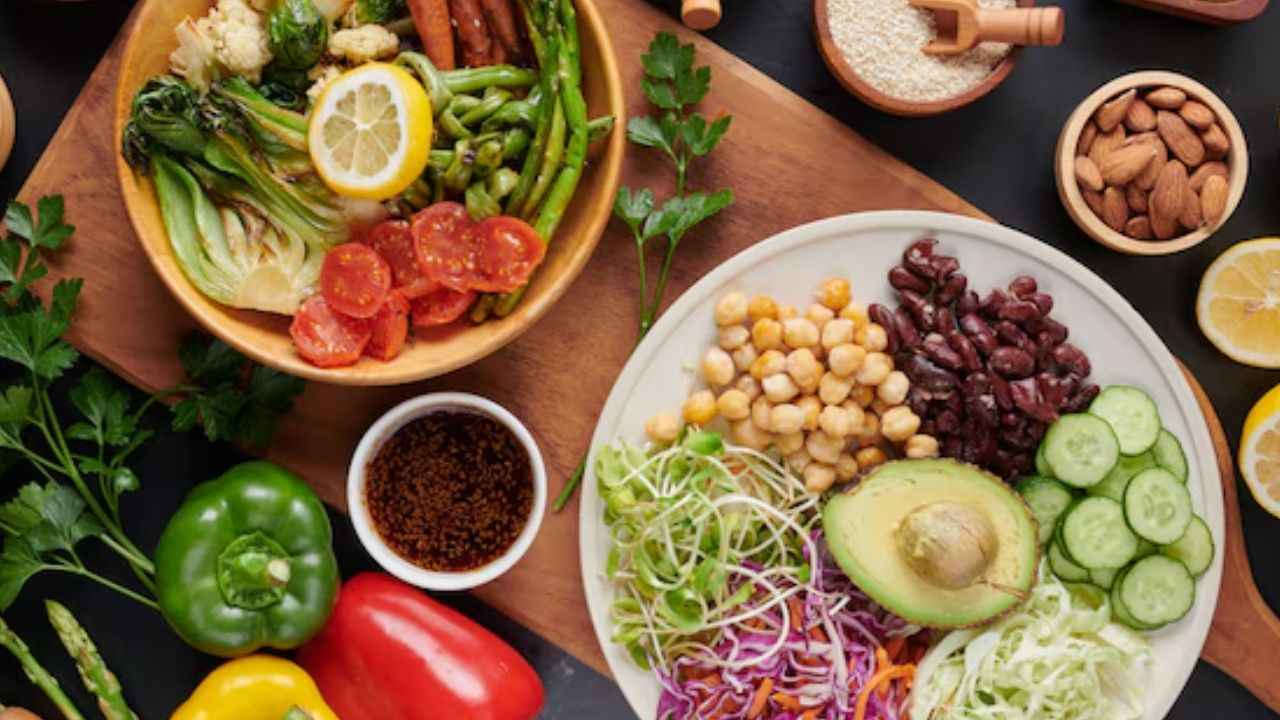 Healthy Foods: सर्दियों में आपको तंदुरुस्त रखेंगी ये 5 चीजें, क्या कहती हैं डाइटिशियन?