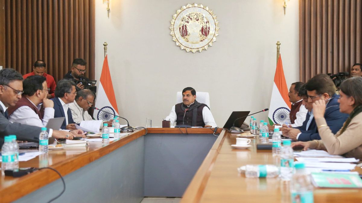 cm mohan yadav review meeting