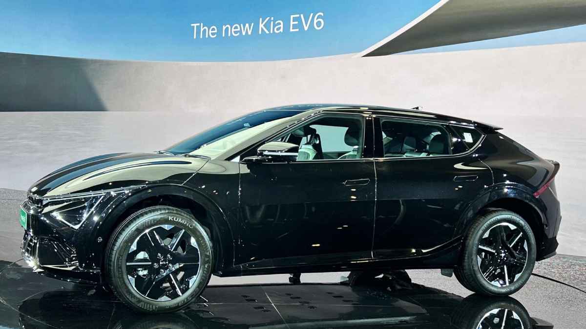 kia EV6 front side