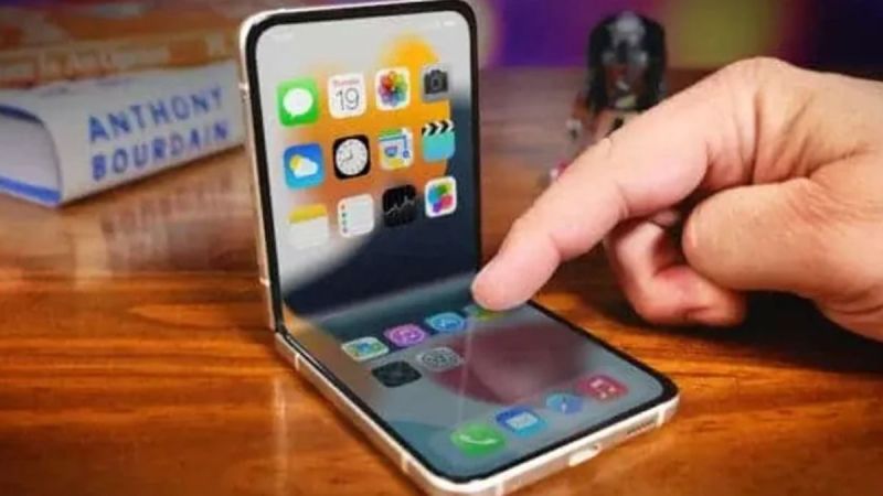 Apple Foldable iPhone