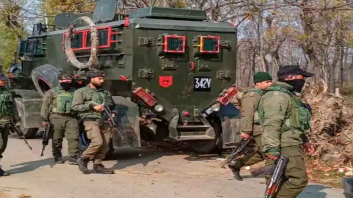 जम्मू-कश्मीर के राजौरी में सेना की गाड़ी पर हमला, आतंकियों ने फायरिंग की