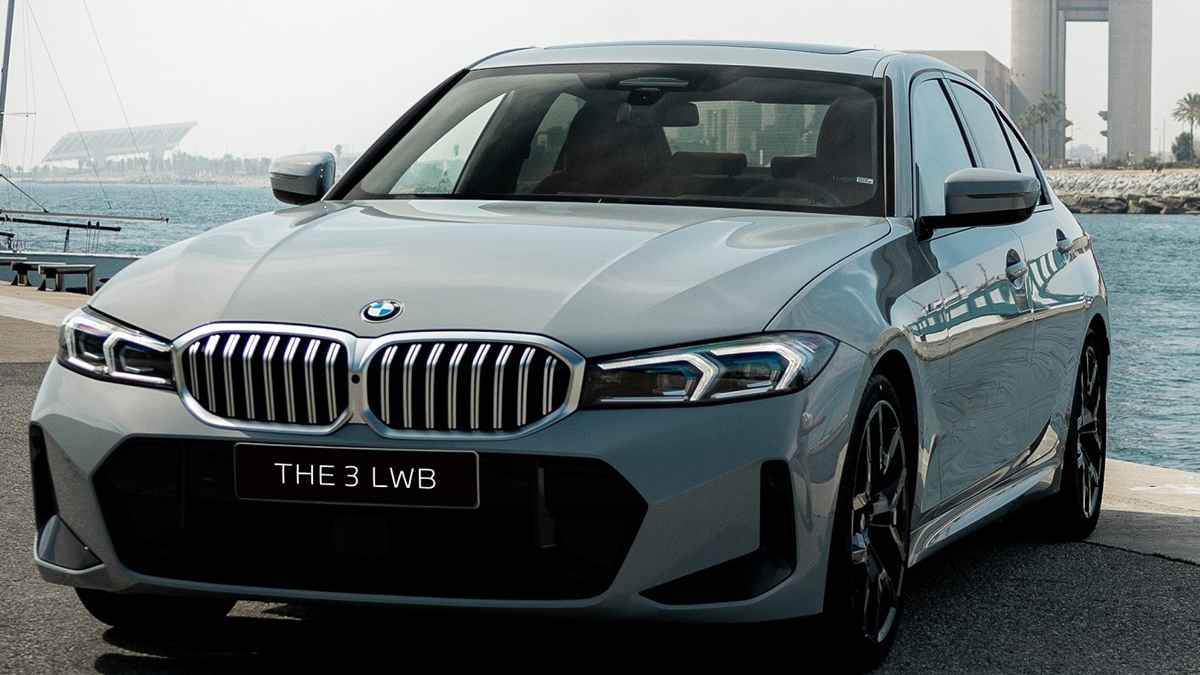 BMW 3 Series LWB: लंबे व्हीलबेस के साथ नई BMW 3 सीरीज हुई लॉन्च, स्मार्टफोन बन जाएगा Key