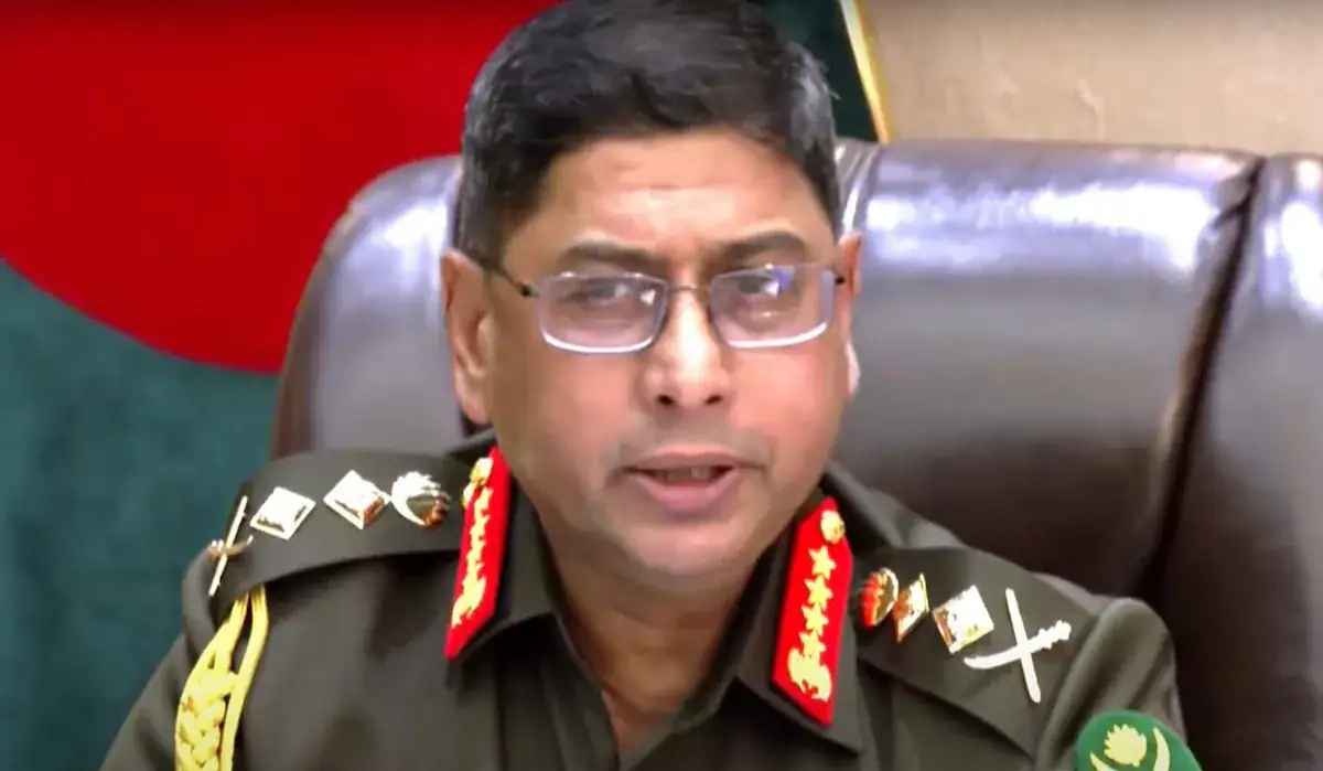 'चेतावनी दे रहा हूं फिर बड़ी दिक्कत होगी...', बांग्लादेश आर्मी चीफ की नेताओं को नसीहत