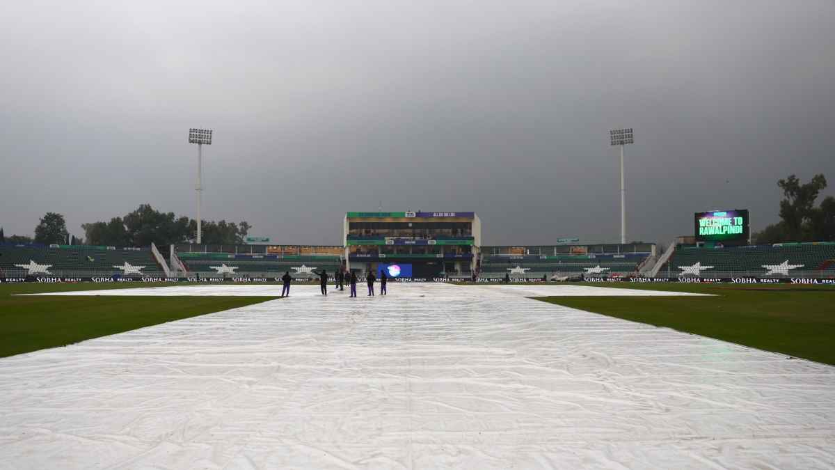 Champions Trophy 2025: ऑस्ट्रेलिया ने कटाया सेमीफाइनल का टिकट, बारिश की भेट चढ़ा मैच
