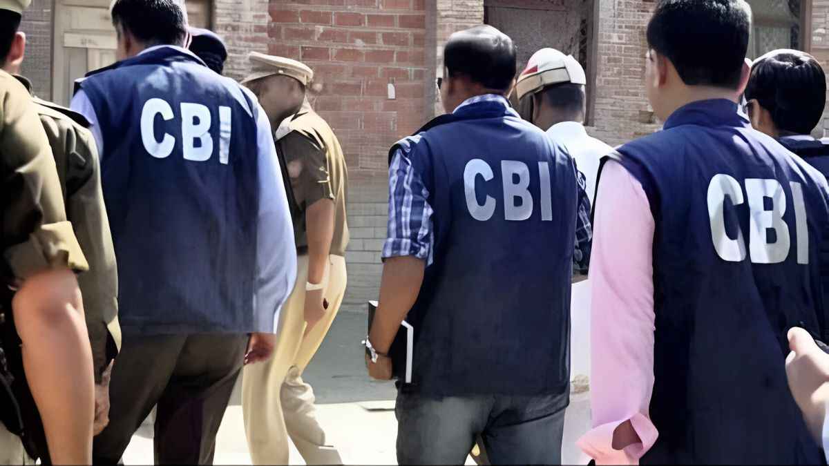 CBI ने वरिष्ठ IPS अधिकारी के घर मारा छापा, जानें क्या है पूरा मामला
