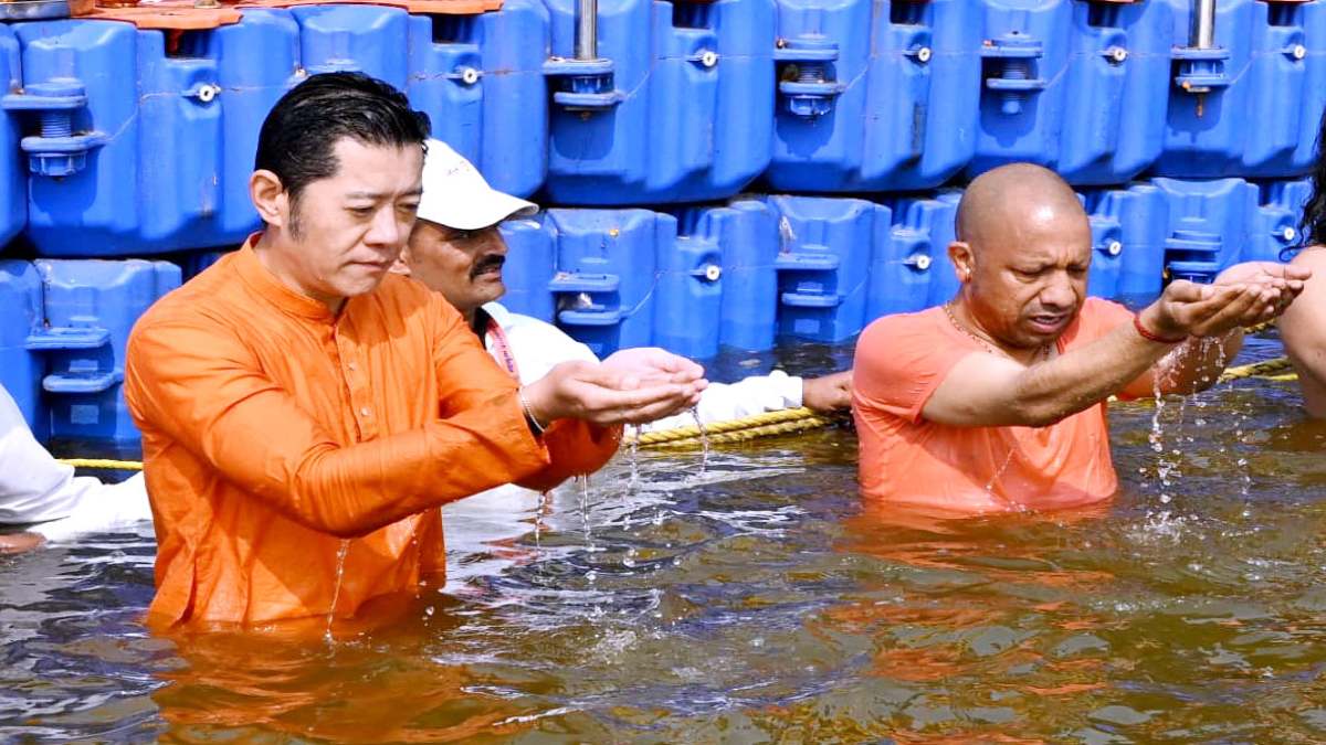 Bhutan King Reached Maha Kumbh 2025