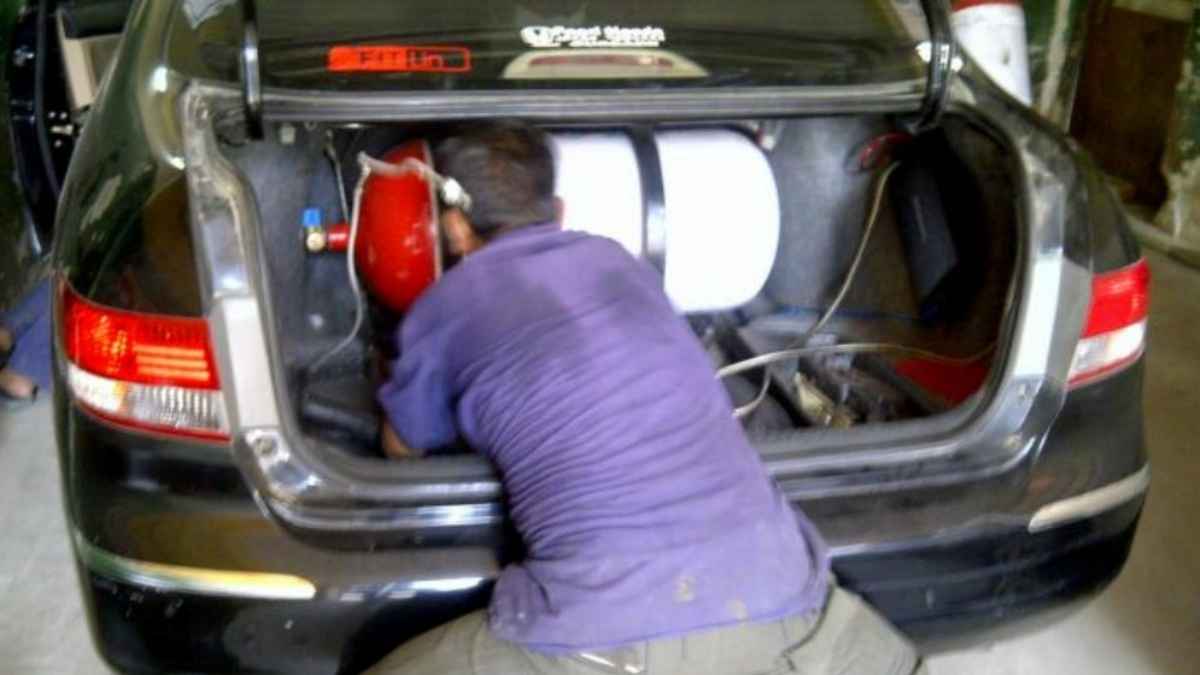 CNG कार चलाते समय भूलकर भी ना करें ये 3 गलतियां, वरना हो सकता है जानलेवा