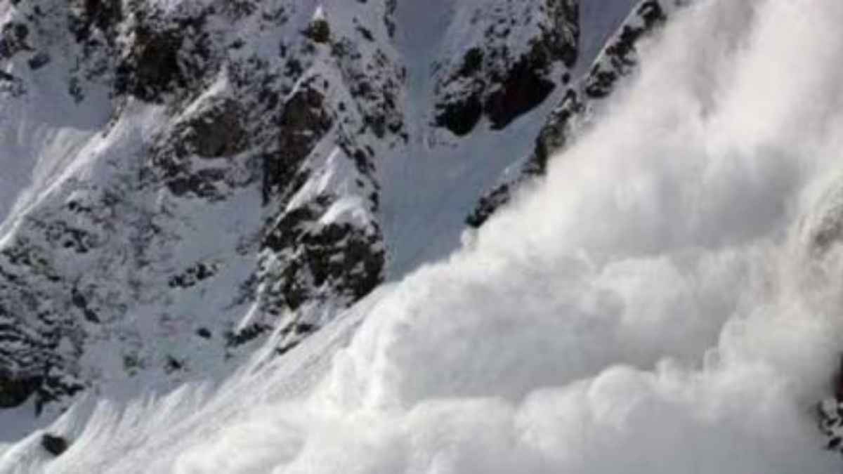 उत्तराखंड के चमोली में एवलांच से तबाही, ग्लेशियर टूटने से 57 मजदूर दबे; 16 का सफल रेस्क्यू