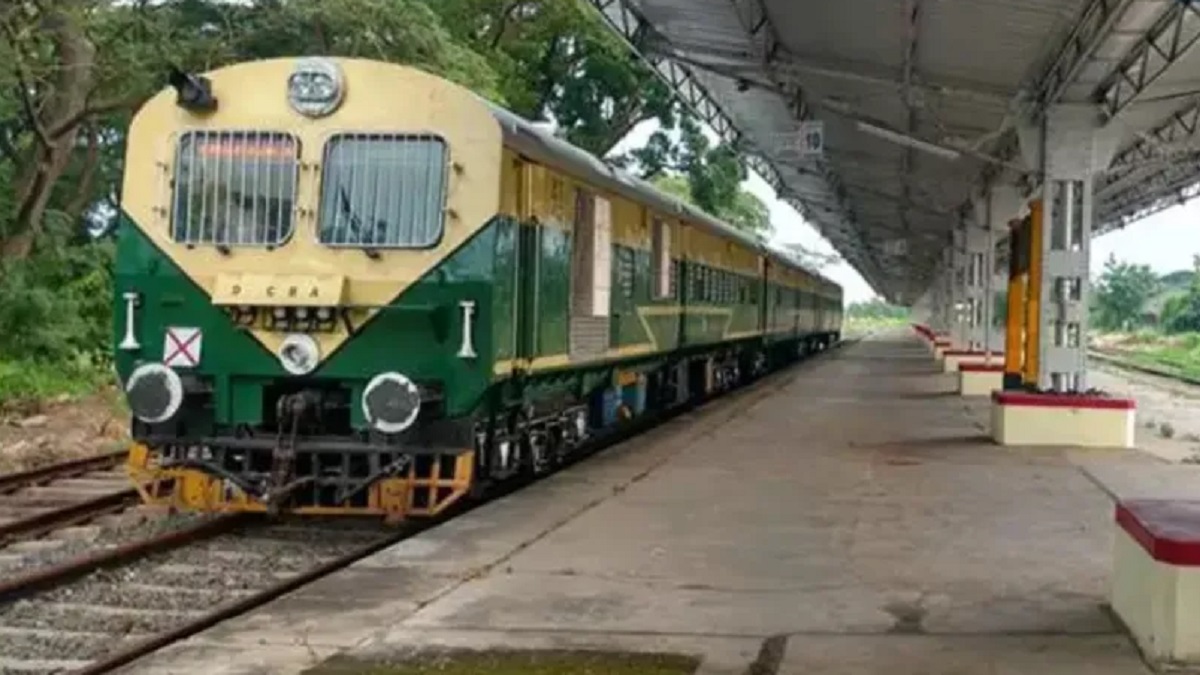 India smallest passenger train