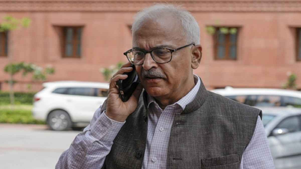 Manipur: राज्यपाल अजय भल्ला ने हथियार सौंपने के लिए 7 दिन का दिया अल्टीमेटम, कहा- आगे आएं और शांति चुनें