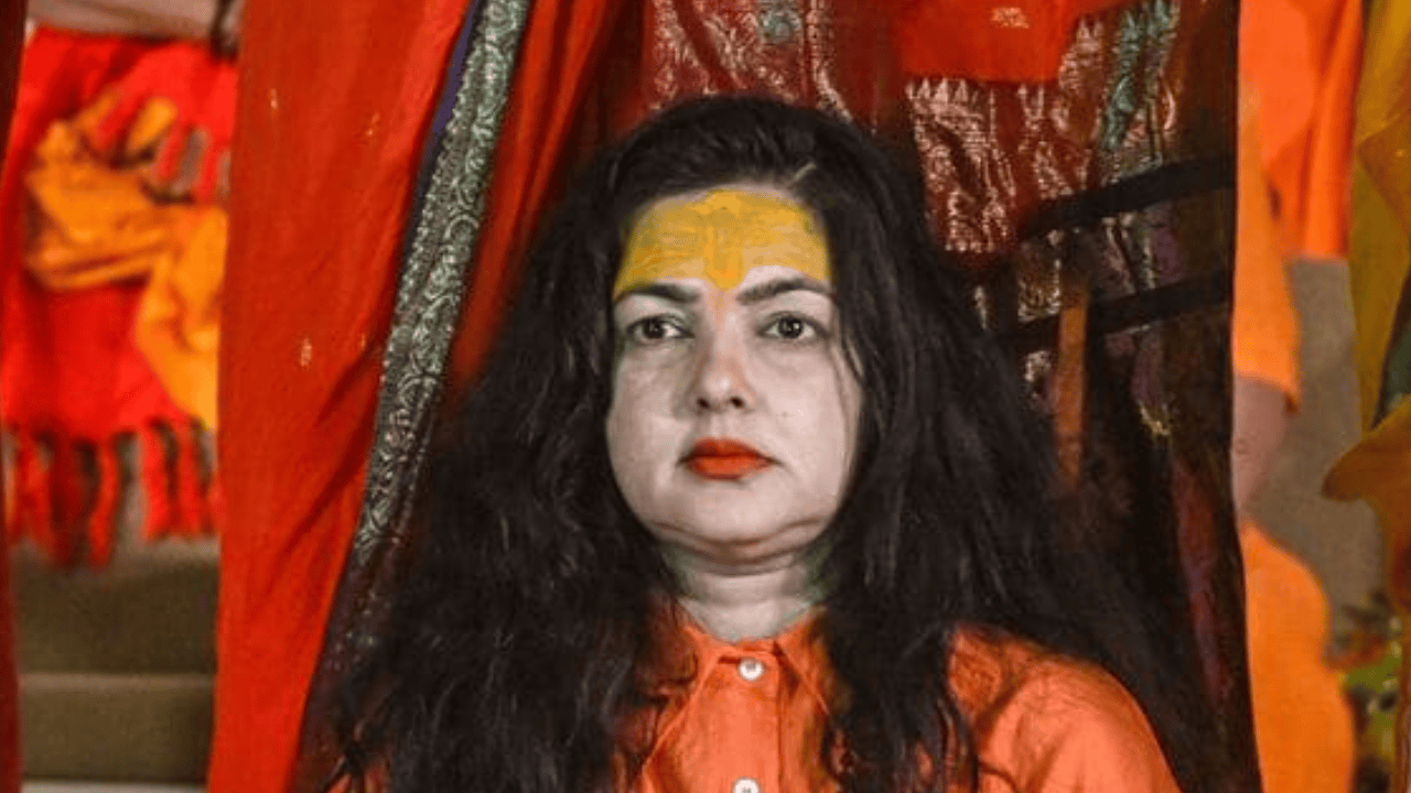 Mamta Kulkarni को लेकर न्यूज 24 का सबसे बड़ा खुलासा, महामंडलेश्वर के पद से नहीं दे रहीं इस्तीफा