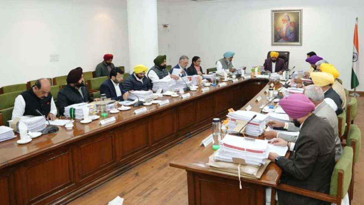 पंजाब सरकार ने युवाओं को दी खुशखबरी, इतने पदों पर नौकरियों को मंजूरी, कैबिनेट मीटिंग में लिए ये फैसले