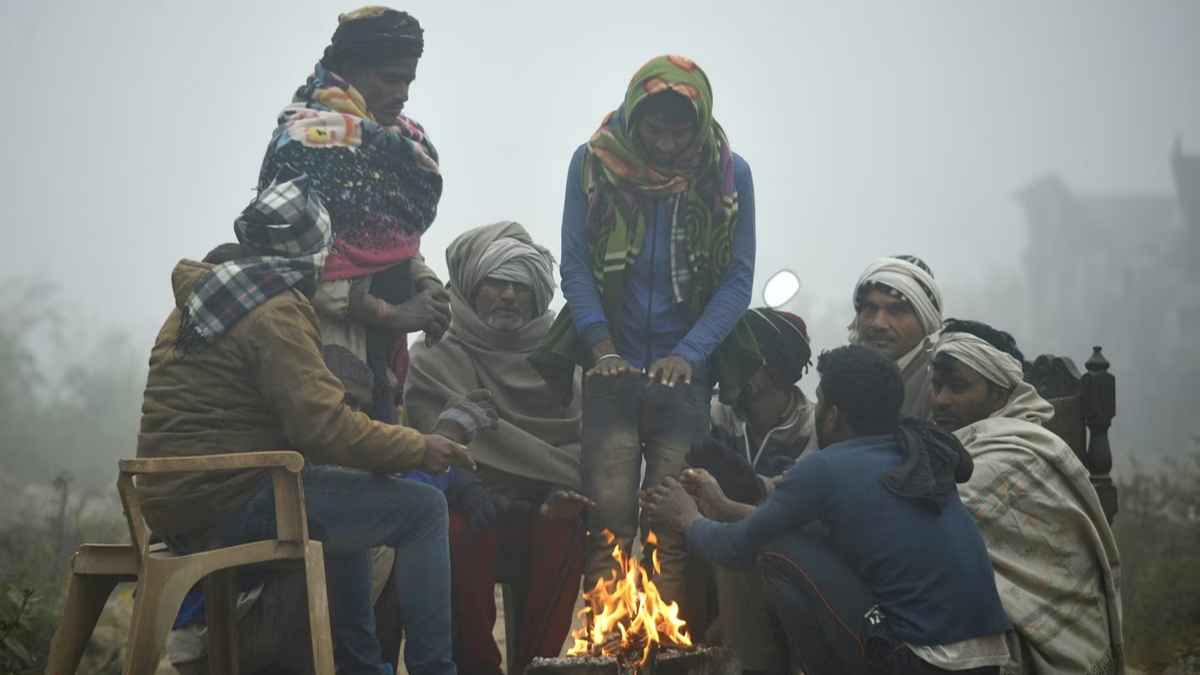Rajasthan Weather: सर्द हवाओं से कांपे लोग, अगले दो दिन चलेंगी कोल्ड वेव, पढ़ें IMD का अलर्ट