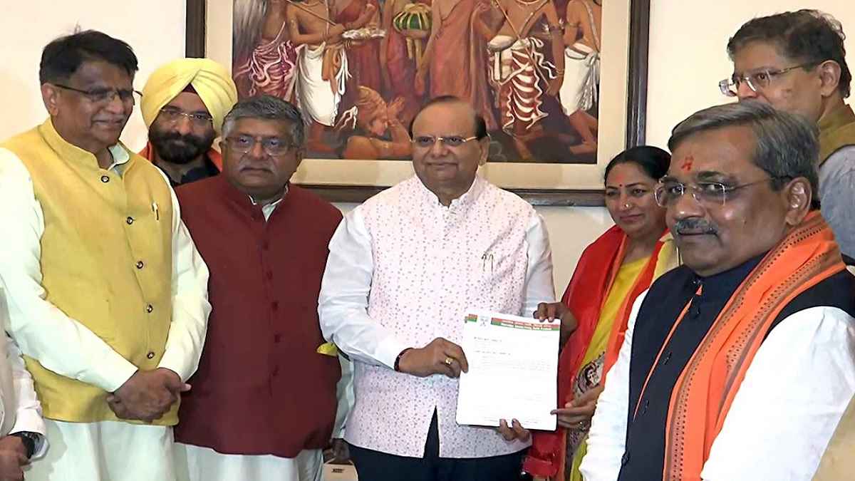 रेखा गुप्ता का होगा 'राजतिलक', CM चुने जाने के बाद LG के सामने सरकार बनाने का दावा किया पेश