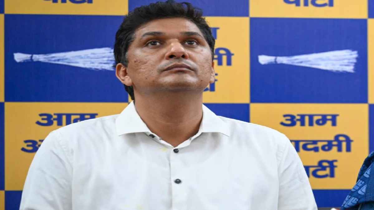 'कारणों से परे कोई बड़ी चीज, कभी न कभी आएगी लोगों के सामने', हार के बाद पहली बार सामने आए सौरभ भारद्वाज