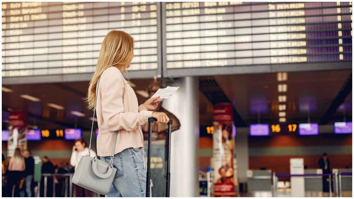 Unique Airport: भारत का अनोखा एयरपोर्ट जो साल में दो बार बंद, हजारों लोग करते पूजा!