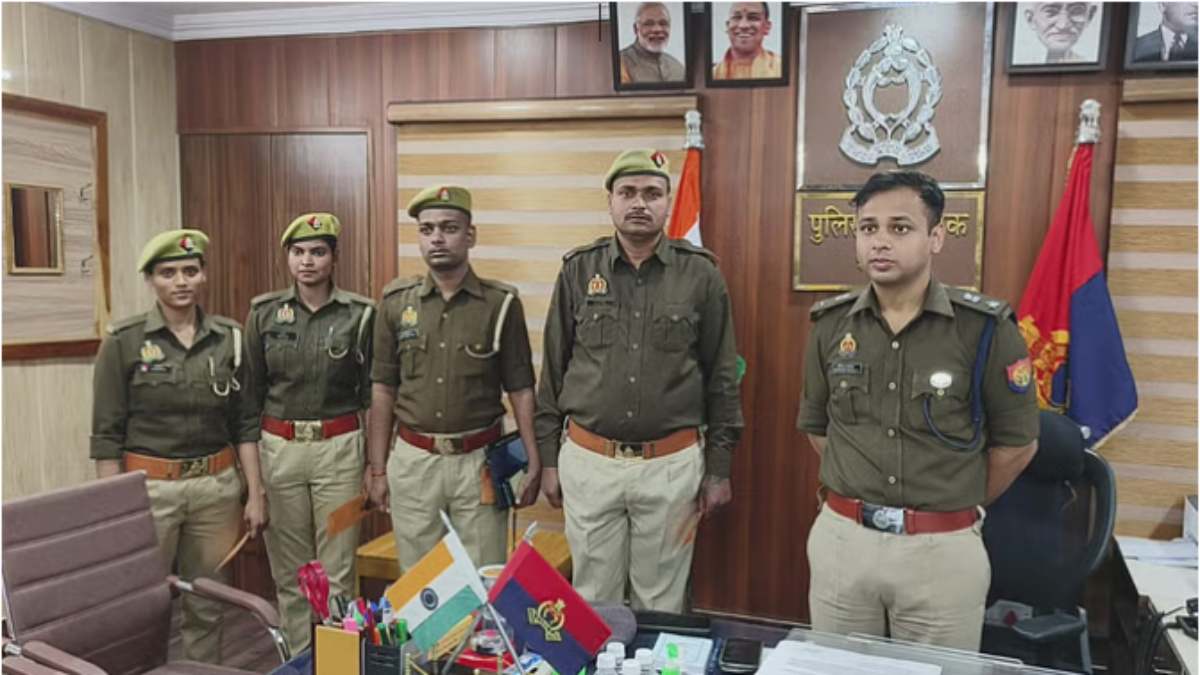 UP Police Saved A Young Man Life With CPR