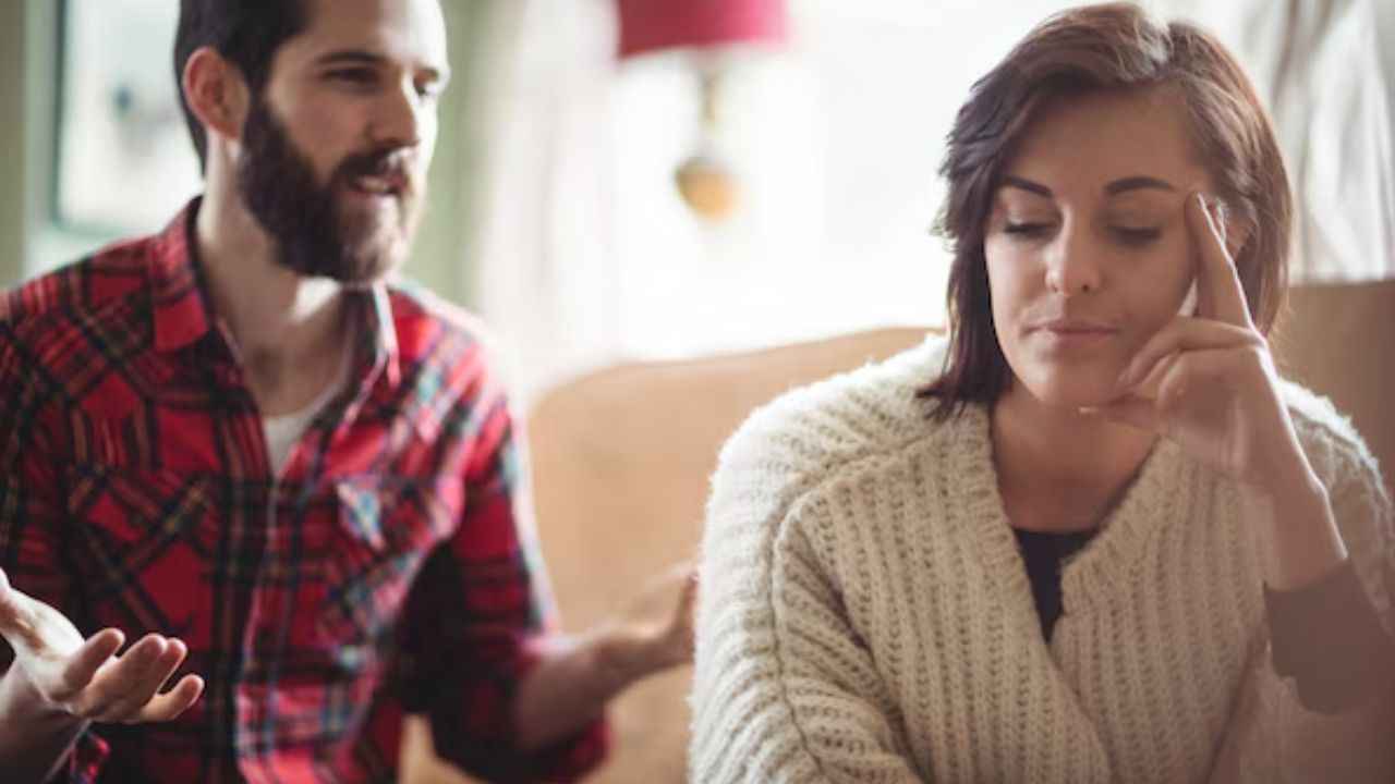 Relationship Tips: रिलेशनशिप में भूलकर भी न करें ये 3 गलतियां, वरना टूट सकता है रिश्ता