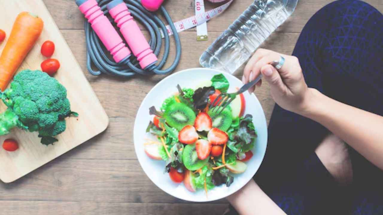 Detox Diet: डिटॉक्स डाइट को अपनाना सही या नहीं? जानें क्या कहती हैं नुट्रिशनिस्ट्स