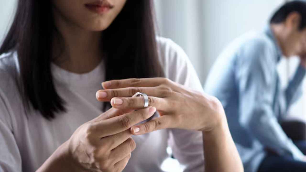 Relationship Tips: तलाक के बाद कितनी मुश्किल है जिंदगी..जानें क्या कहती हैं रिसर्च