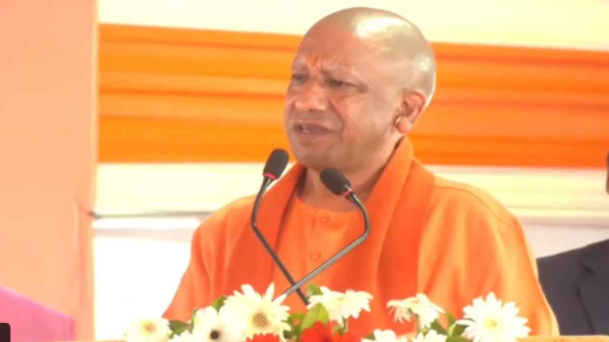 दलित युवती की हत्या पर CM योगी का रिएक्शन, बोले- 'सपा का दरिंदा ही शामिल होगा'