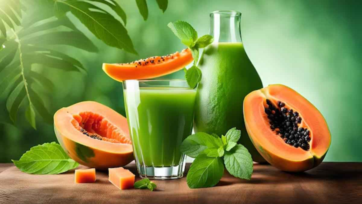 Papaya Juice Benefits: सर्दियों में जरूर पिएं कच्चे पपीते का जूस, मिलेंगे इतने फायदे
