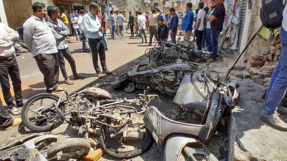 औरंगजेब की कब्र हटवाने पर अड़ा बजरंग दल, नागपुर हिंसा को बताया आंदोलन का पहला हिस्सा