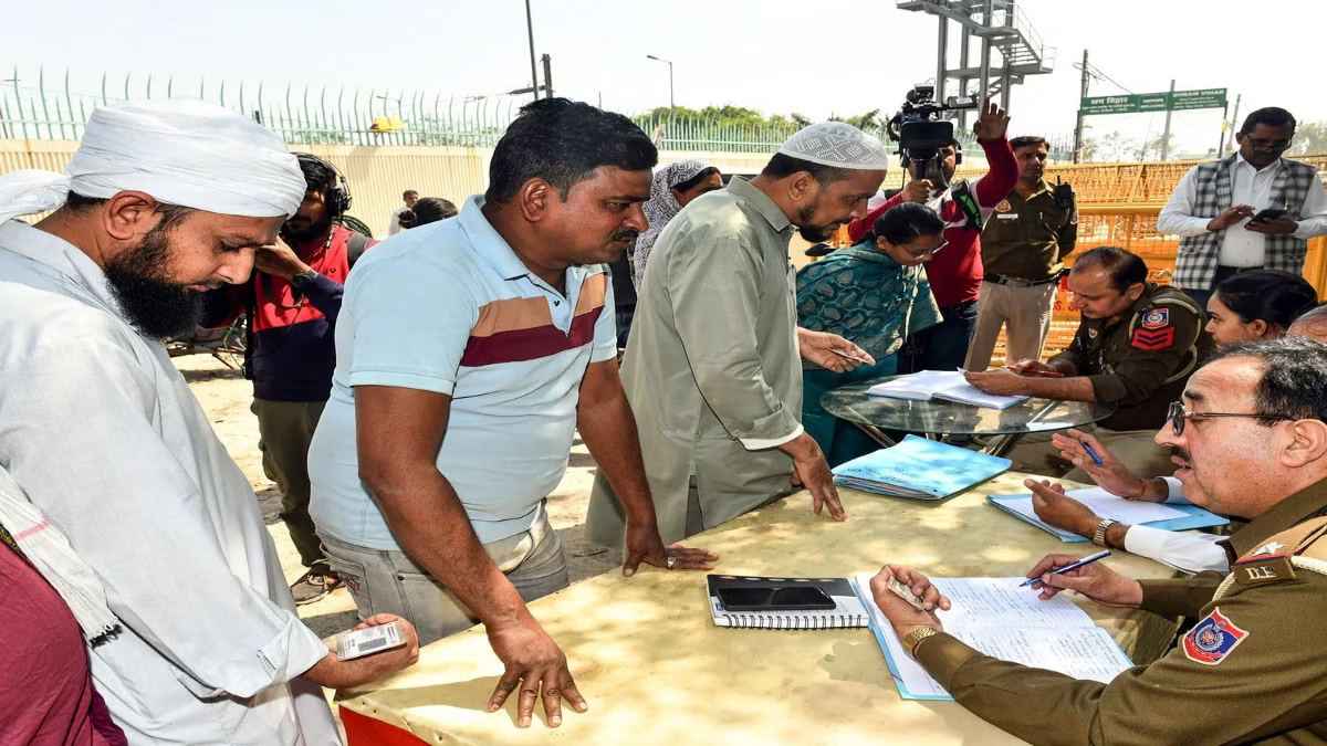घुसपैठियों के खिलाफ दिल्ली पुलिस की बड़ी कार्रवाई, 7 अवैध बांग्लादेशी अरेस्ट