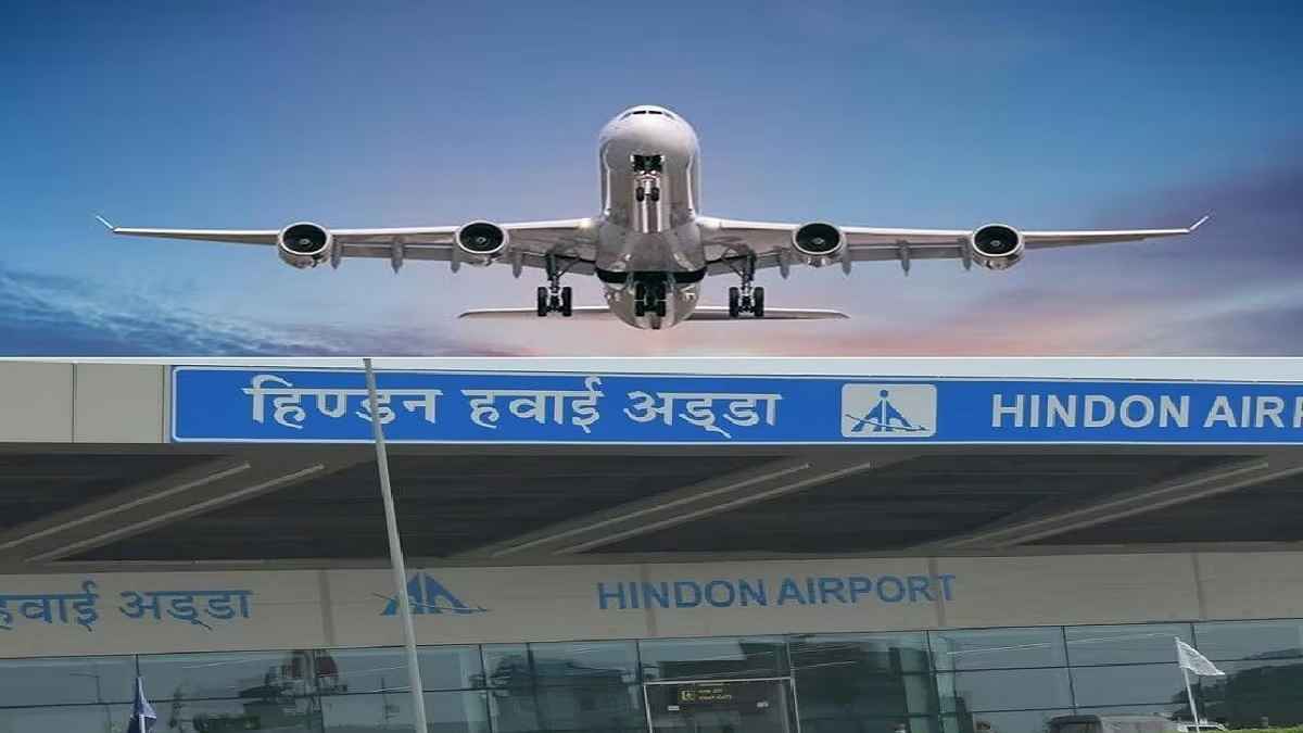 हवा में लटकी रहीं 90 यात्रियों की सांसें, गाजियाबाद के ऊपर चक्कर काटती रही फ्लाइट