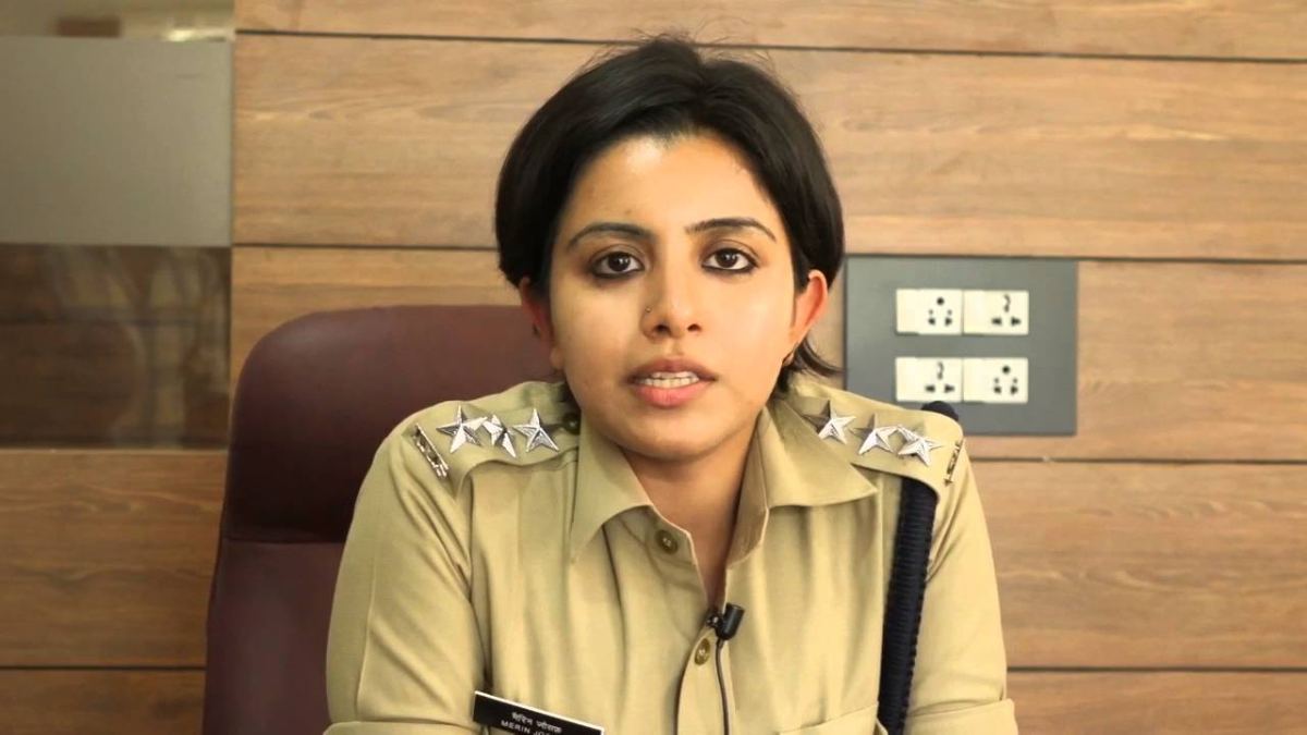 women officers women officers-1-2-3-4-5