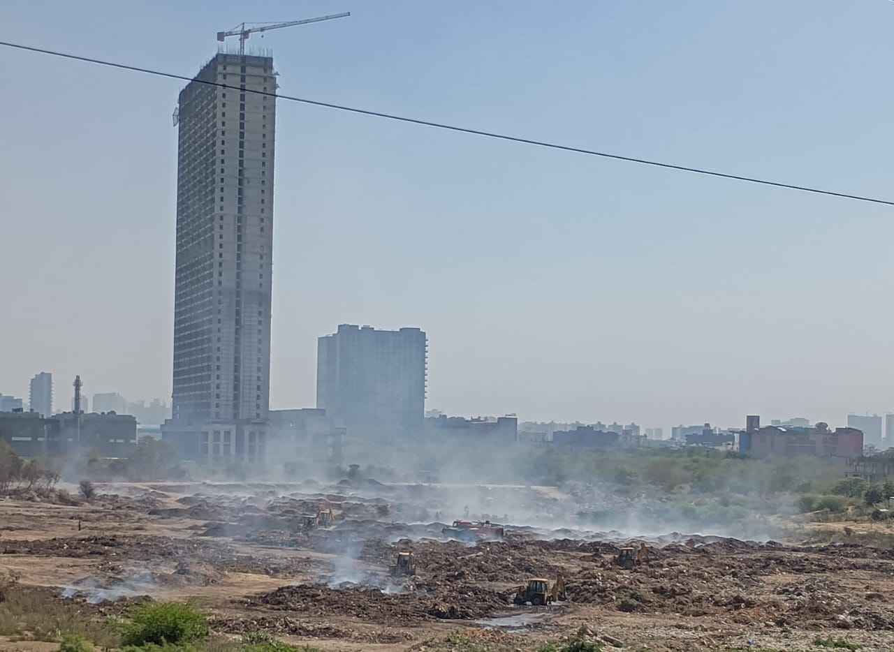 Noida Authority की लापरवाही से 50000 हजार लोग परेशान, Pollution Control Board ने किया था आगाह
