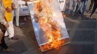 Hindutva organization set fire to the poster of Bahadur Shah Zafar