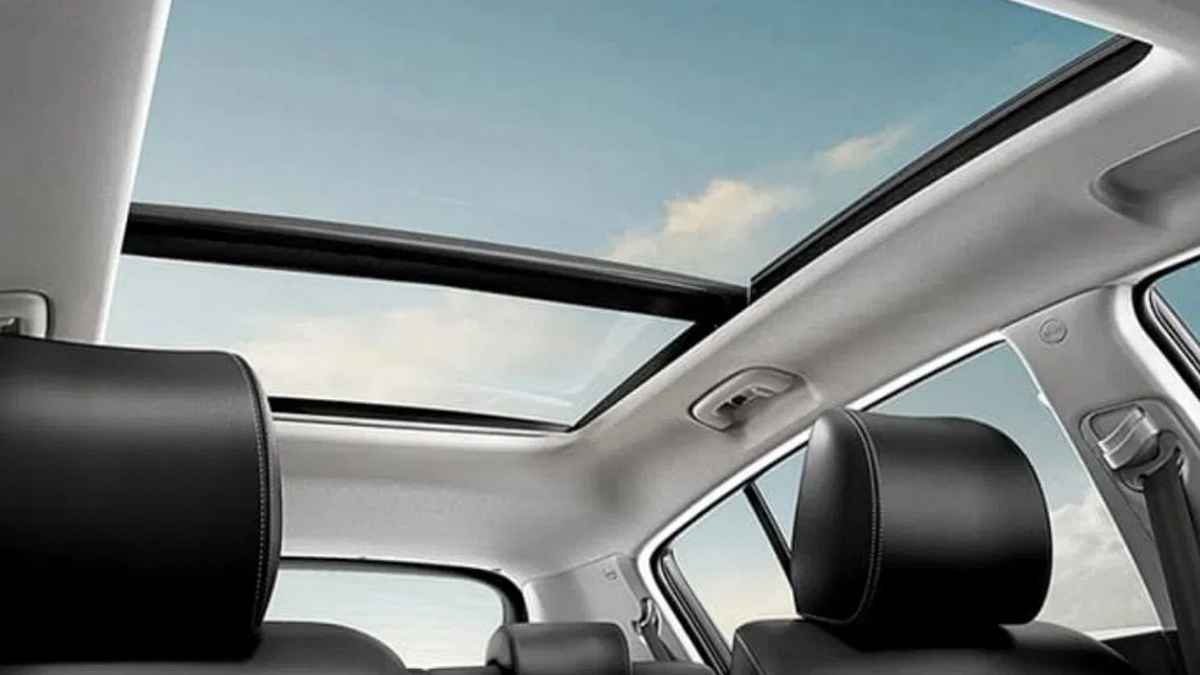 पैनोरमिक सनरूफ के साथ आने वाली ये हैं देश की सबसे सस्ती SUVs, जानें फीचर्स