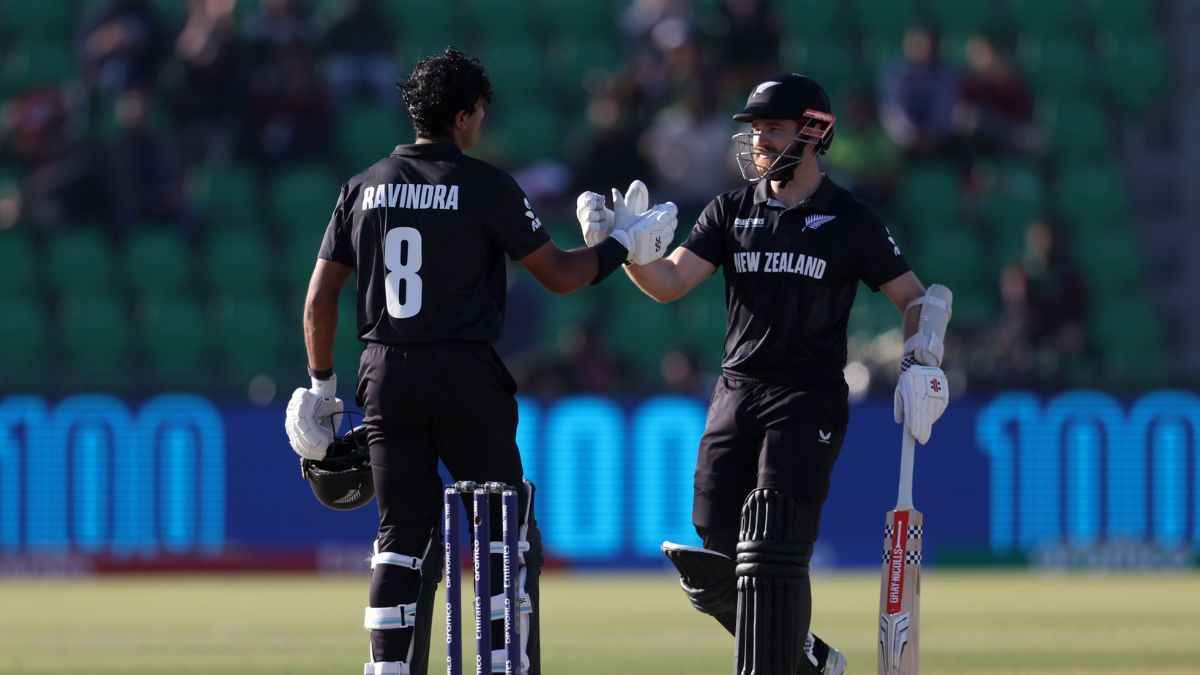 SA vs NZ: लाहौर में न्यूजीलैंड के बल्लेबाजों का कोहराम, तितर-बितर हुई चैंपियंस ट्रॉफी की रिकॉर्ड बुक