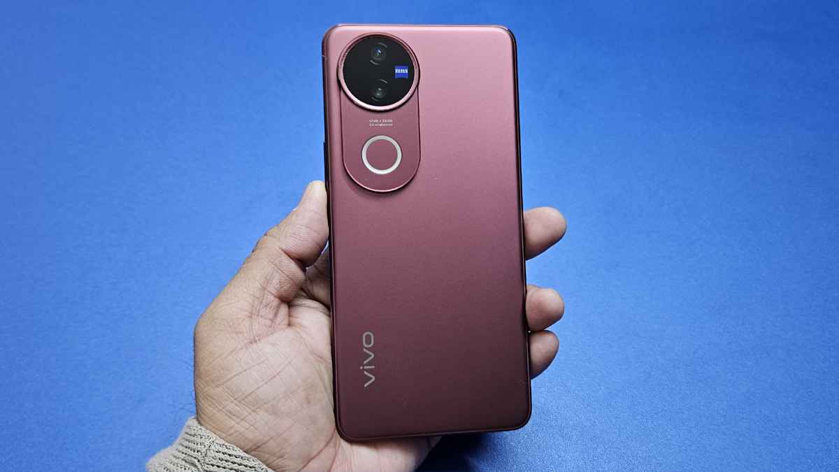 Vivo V50 Review: Vivo के इस AI स्मार्टफोन में सबसे शानदार कैमरा, जानें कैसी है परफॉरमेंस