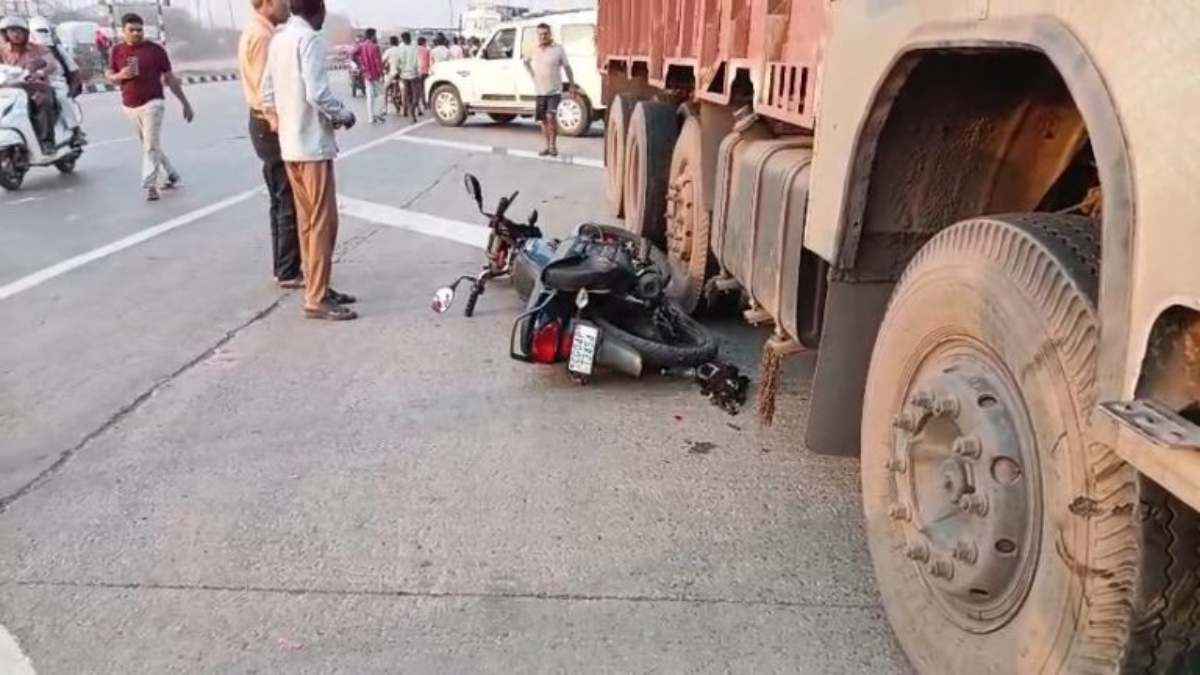 छत्तीसगढ़: धरसीवा में दर्दनाक सड़क हादसा; ट्रक की चपेट में आई महिला और 2 बच्चे