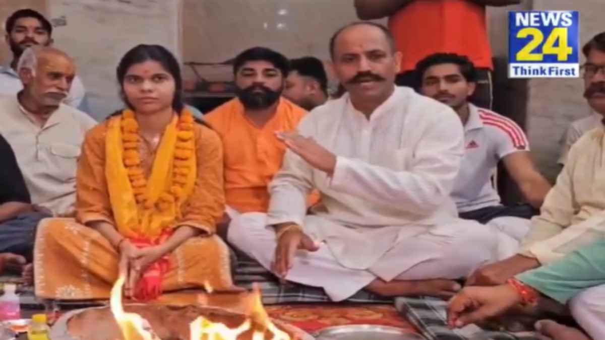 Ghaziabad Muslim girl convert Hindu Religion