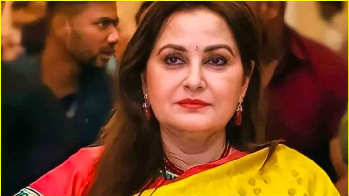 एनुअल फंक्शन में दे रही थीं परफॉर्मेंस, मिला फिल्म में डांस का ऑफर, 3 मिनट के लिए मिली इतनी फीस