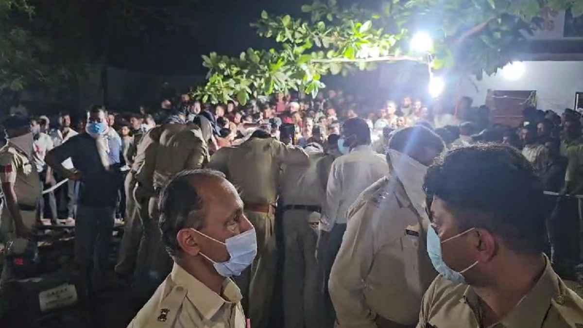 MP 8 people died after falling into the swamp while cleaning a well