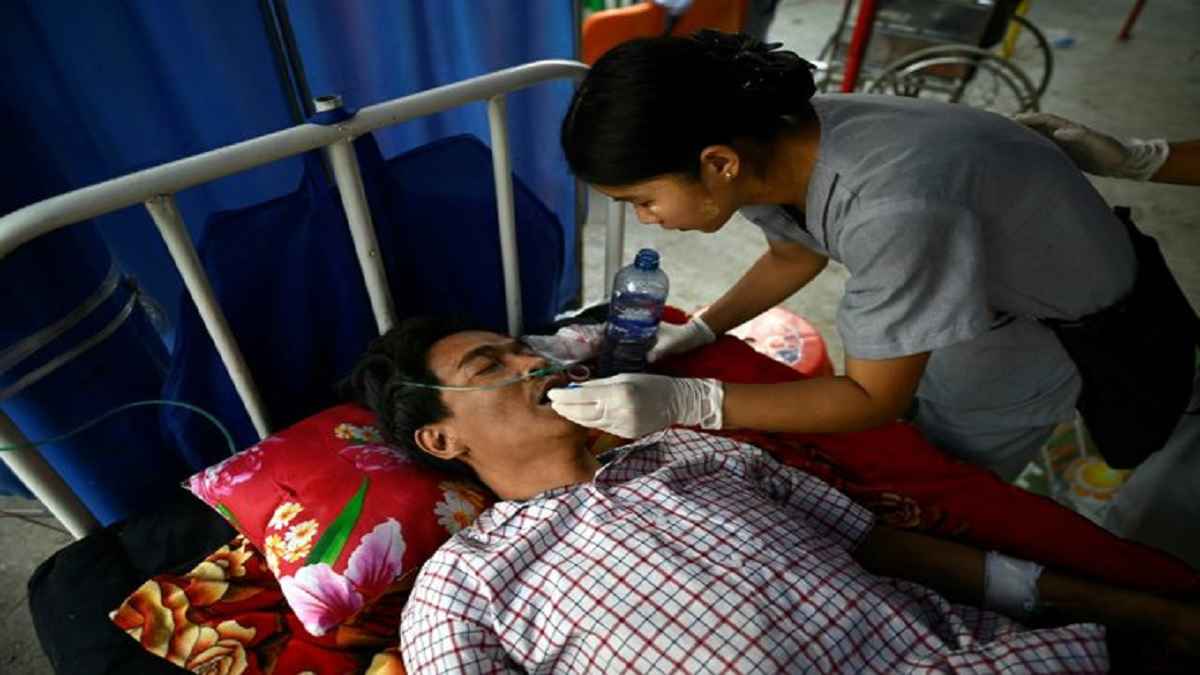 म्यांमार में भूकंप के 5 दिन बाद मलबे से जिंदा निकला टीचर, जानें कैसे बची जान
