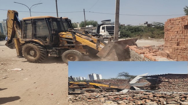 Noida authority buldozer action