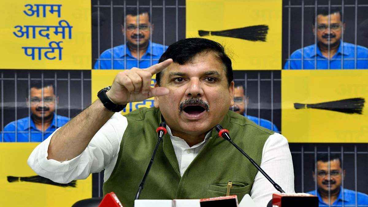 'गुजरात में डर गई है BJP...', जानें दुर्गेश पाठक के घर CBI की रेड पर क्या बोले संजय सिंह?