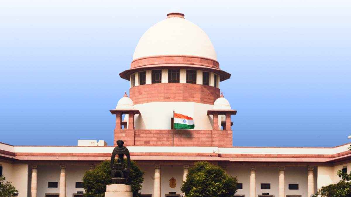 ‘पटाखों से नहीं होता प्रदूषण’, सुप्रीम कोर्ट में बोला ‘IIT इंजीनियर’, इस तरह भड़क गए जज