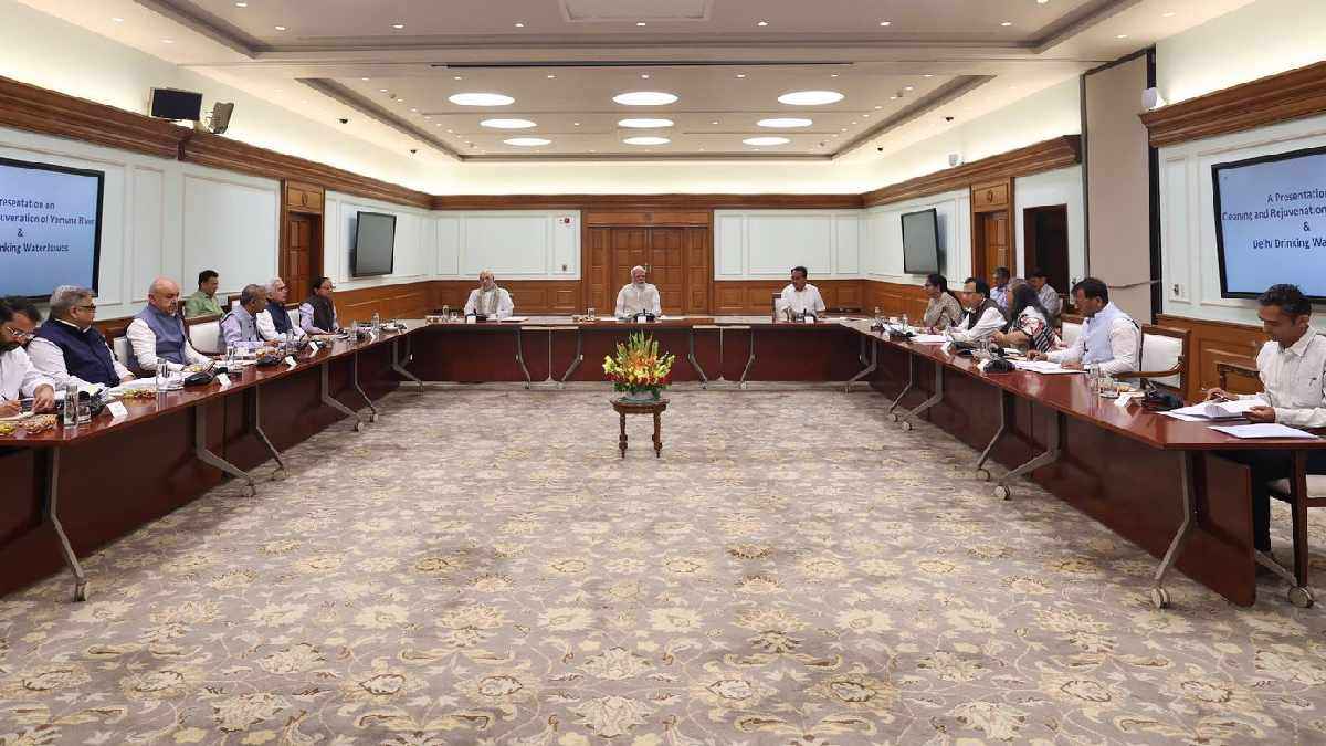 यमुना नदी की सफाई को लेकर PM मोदी की हाई लेवल मीटिंग, इन 3 सूत्रीय योजनाओं को दी हरी झंडी