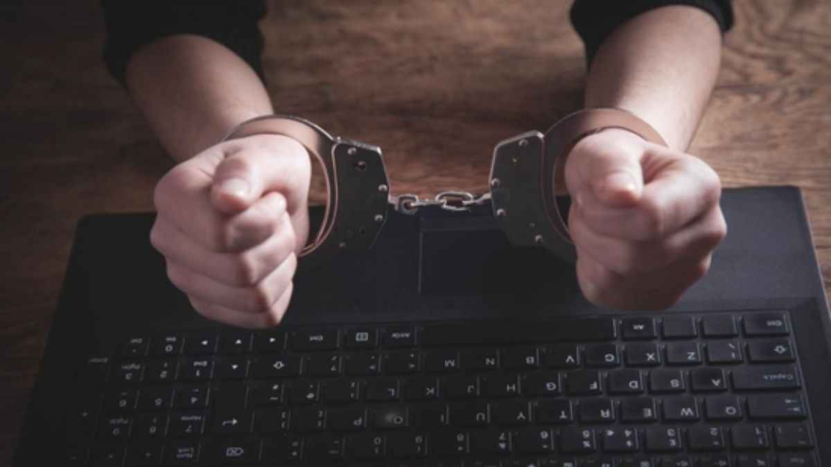 डिजिटल फ्रॉड करने वालों पर CBI की बड़ी कार्रवाई, मुंबई-मुरादाबाद से आरोपी गिरफ्तार