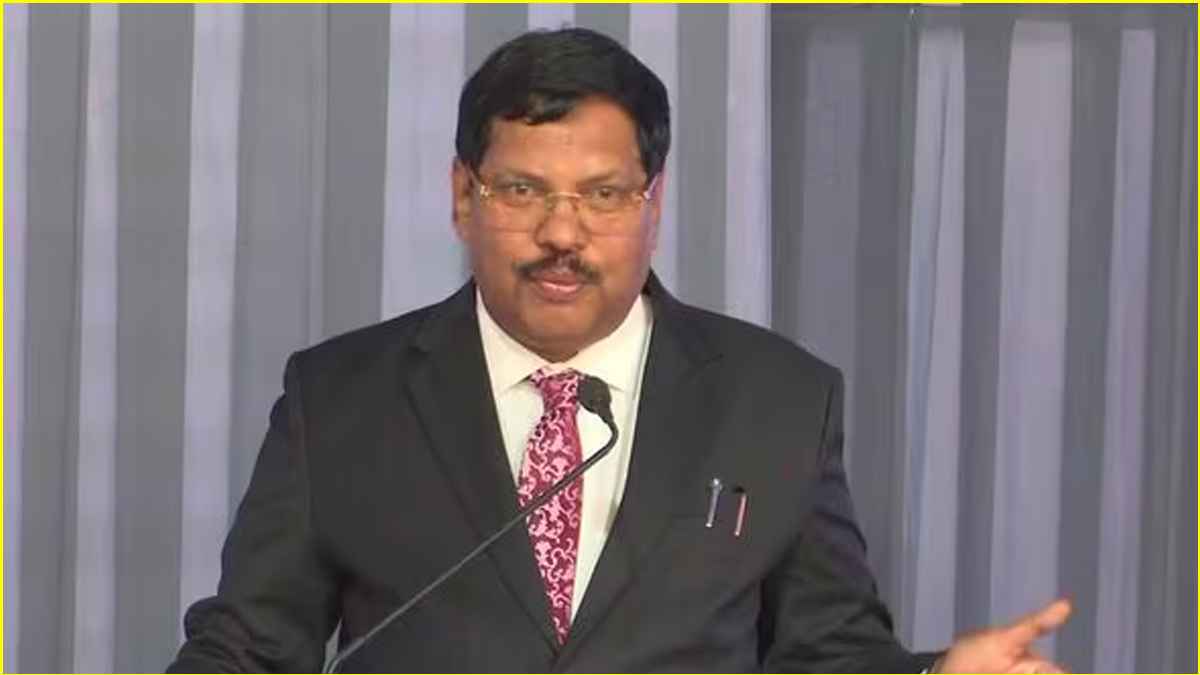 CJI के महाराष्ट्र दौरे पर टूटा प्रोटोकॉल, न DGP आए, न मुख्य सचिव, गवई नाराज
