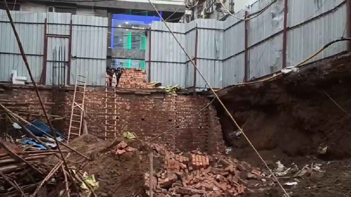दिल्ली के पहाड़गंज में बड़ा हादसा, निर्माणाधीन इमारत ढही; 3 की मौत, एक की हालत गंभीर