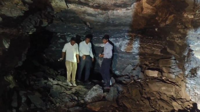 Illegal Carbocel tunnel exposed in Surendranagar
