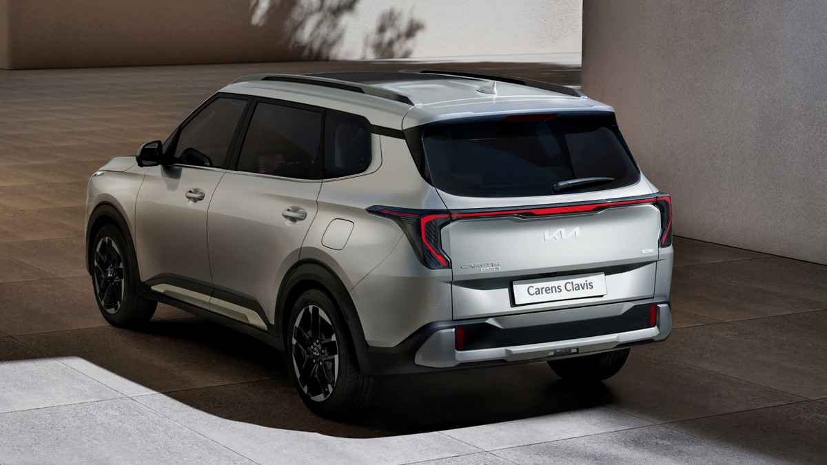Kia Carens Clavis use