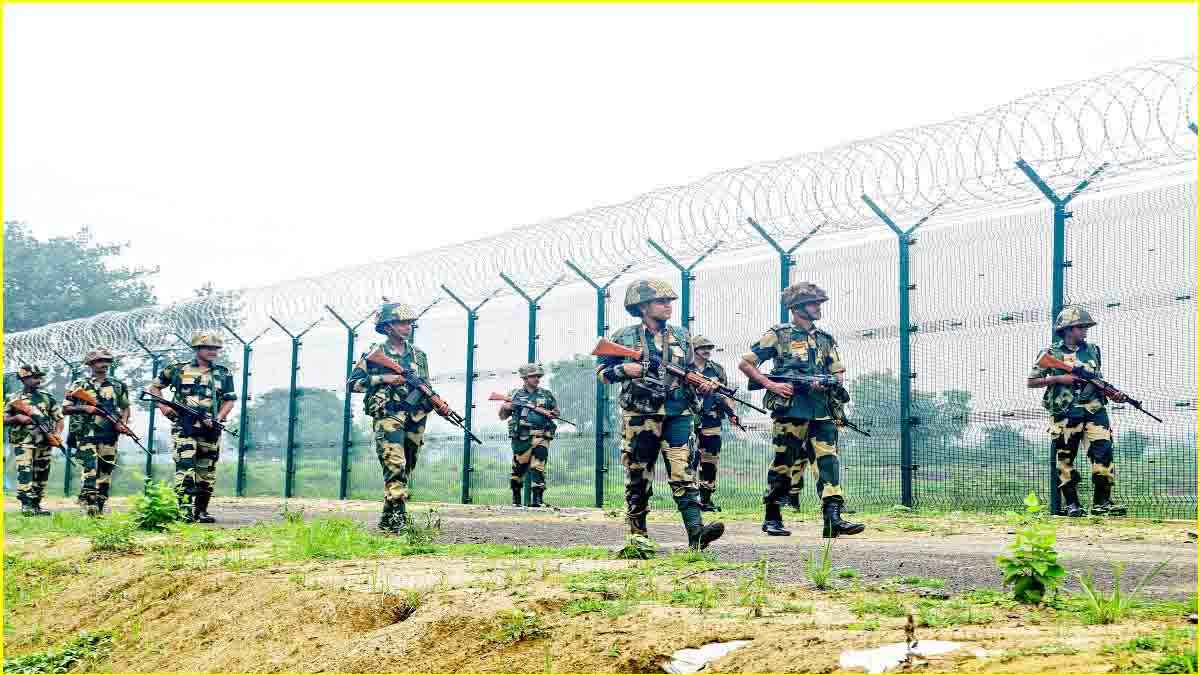 पाकिस्तान ने LOC पर बढ़ाई फोर्स, चीनी हॉवित्जर तोपें कीं तैनात; जानें बॉर्डर पर कैसे हैं हालात?